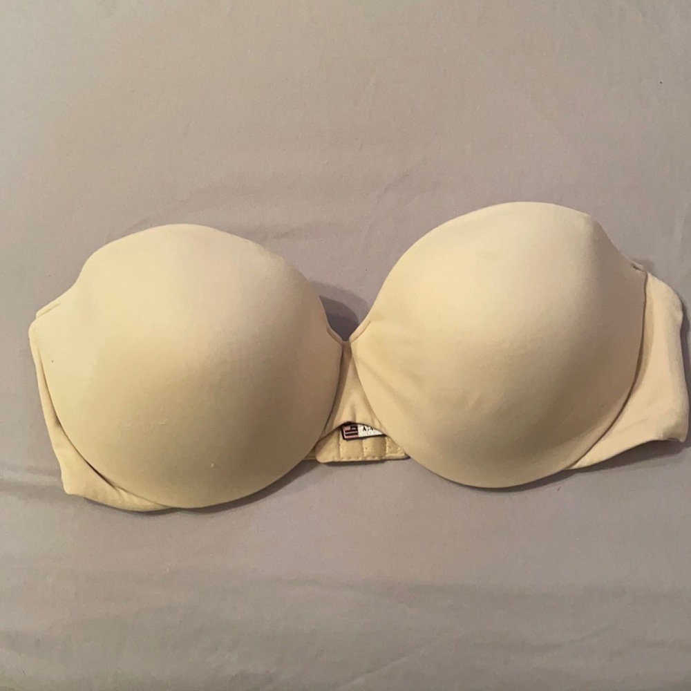 Victoria Secret Strapless bra
